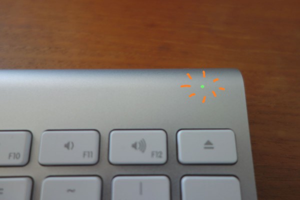 Apple Wireless Keyboard in pairing mode